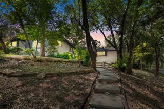 2850 Whitewood Drive, Dallas, TX 75233