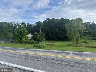 35 VALLEY RD, Shrewsbury, PA 17361