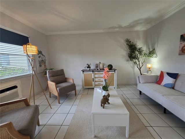17000 NE 14th Avenue 109, Miami, FL 33162