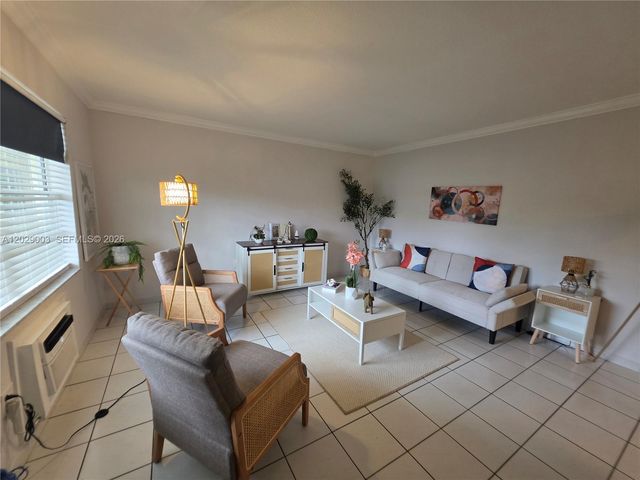 17000 NE 14th Avenue 109, Miami, FL 33162