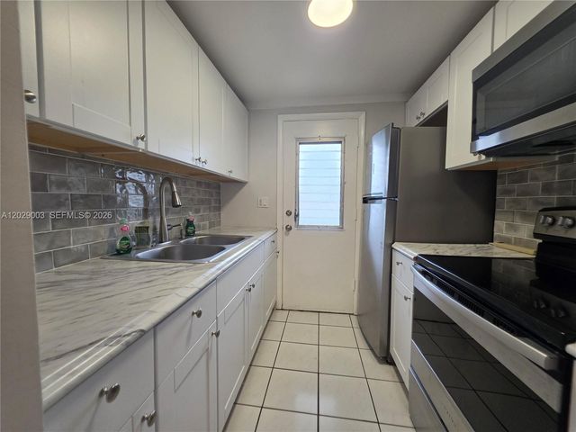 17000 NE 14th Avenue 109, Miami, FL 33162