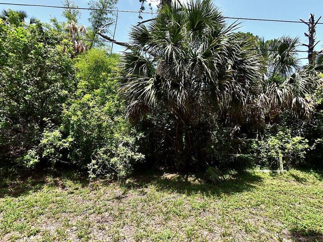 GLENWOOD AVENUE, Osprey, FL 34229