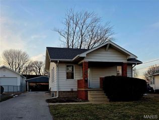 3502 Oscar Avenue, Alton, IL 62002