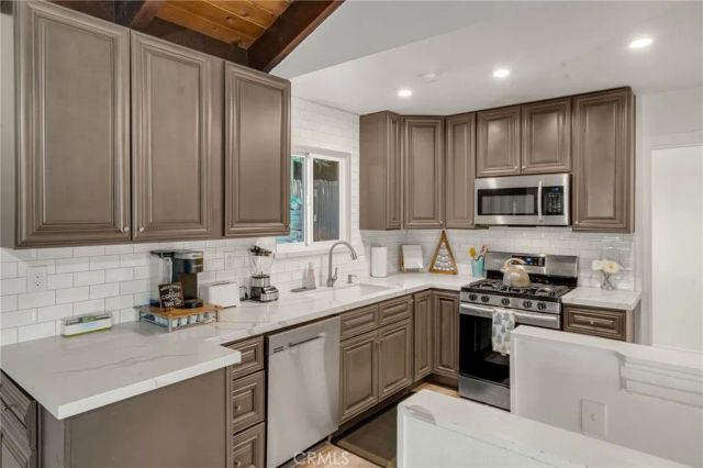 32061 Pine Cone, Running Springs, CA 92382