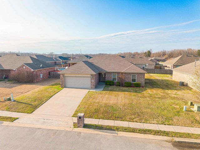 2405 Canterbury Lane, Cabot, AR 72023