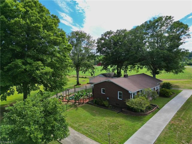 1476 US Highway 64 E, Mocksville, NC 27028