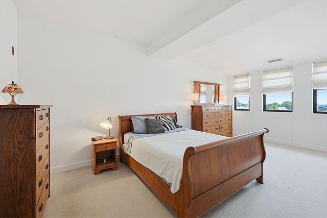 72 Ashland St 410, Malden, MA 02148