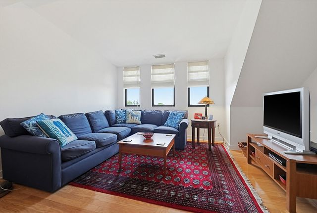 72 Ashland St 410, Malden, MA 02148