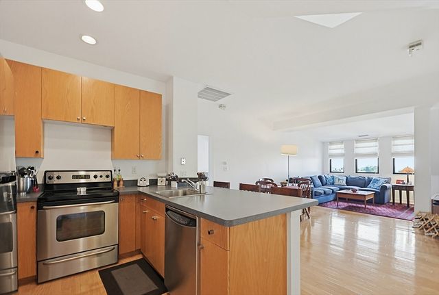 72 Ashland St 410, Malden, MA 02148