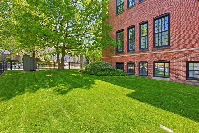 72 Ashland St 410, Malden, MA 02148