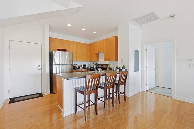 72 Ashland St 410, Malden, MA 02148