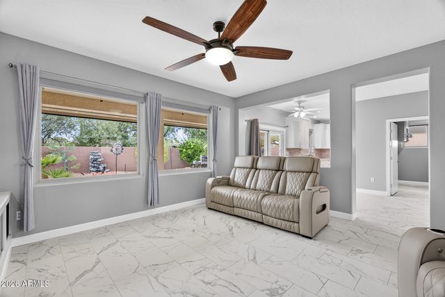 17055 W OASIS SPRINGS Way, Surprise, AZ 85387