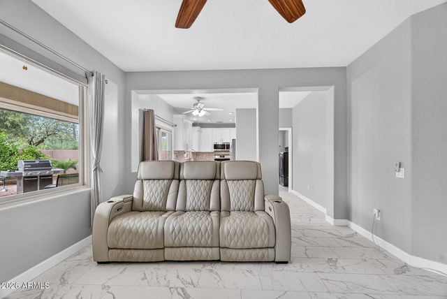 17055 W OASIS SPRINGS Way, Surprise, AZ 85387