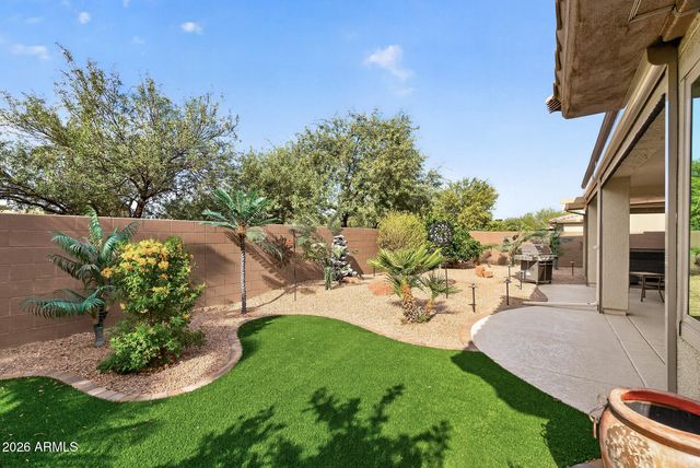 17055 W OASIS SPRINGS Way, Surprise, AZ 85387