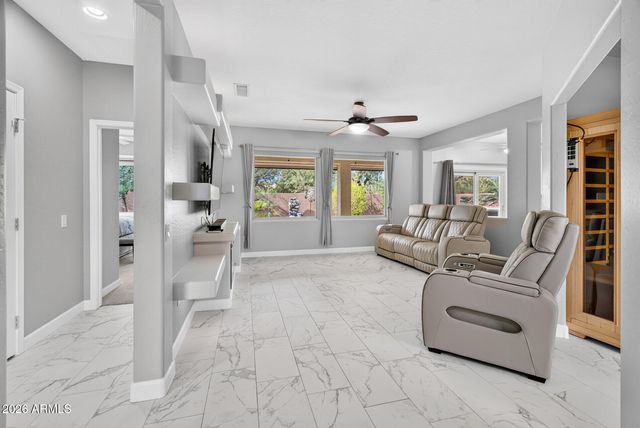 17055 W OASIS SPRINGS Way, Surprise, AZ 85387