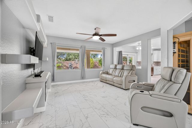 17055 W OASIS SPRINGS Way, Surprise, AZ 85387