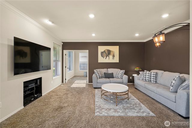6908 83rd Street Ct E, Puyallup, WA 98371