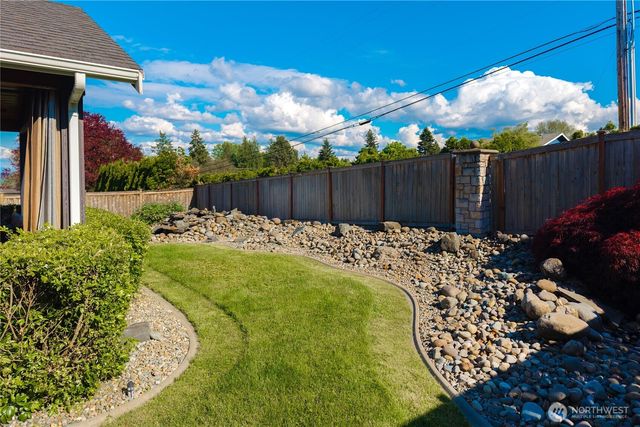 6908 83rd Street Ct E, Puyallup, WA 98371
