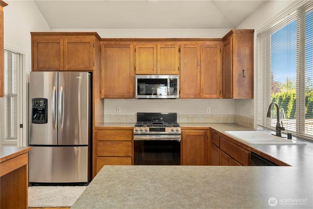 6908 83rd Street Ct E, Puyallup, WA 98371
