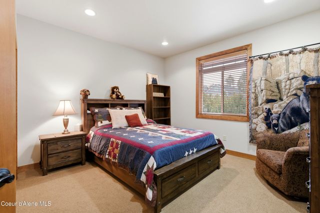 418 Hanaford RD, Blanchard, ID 83804