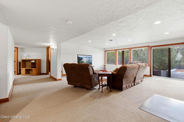 418 Hanaford RD, Blanchard, ID 83804
