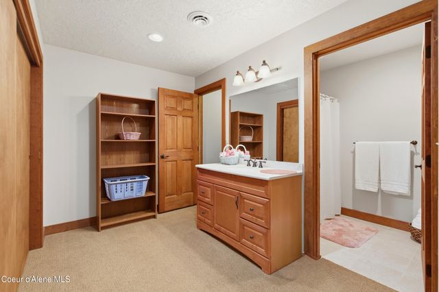 418 Hanaford RD, Blanchard, ID 83804