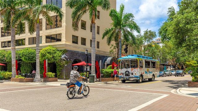 1504 CORFU PLACE, Sarasota, FL 34240