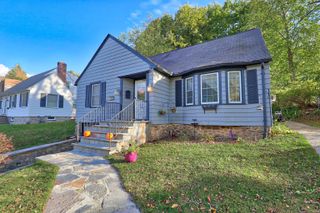 102 Waverly Street, Waterbury, CT 06710