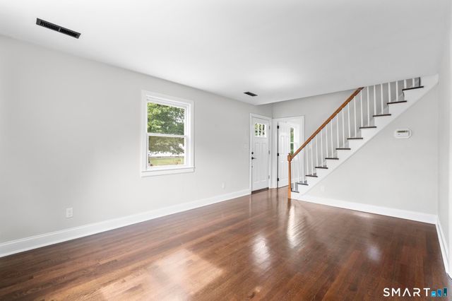 74 Thomas Street, Hamden, CT 06514