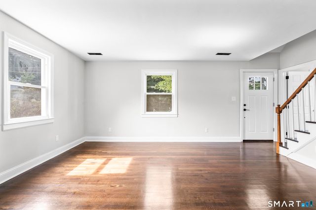74 Thomas Street, Hamden, CT 06514