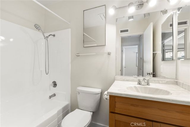 5461 E Candlewood B, Anaheim, CA 92807