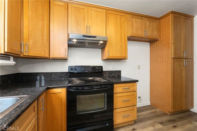 5461 E Candlewood B, Anaheim, CA 92807