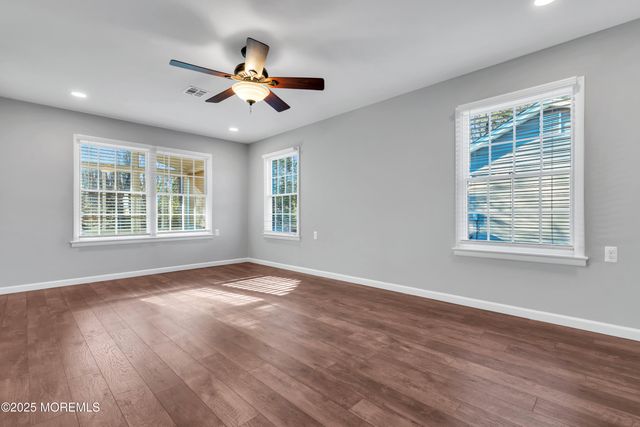 120 Everest Drive S, Brick, NJ 08724