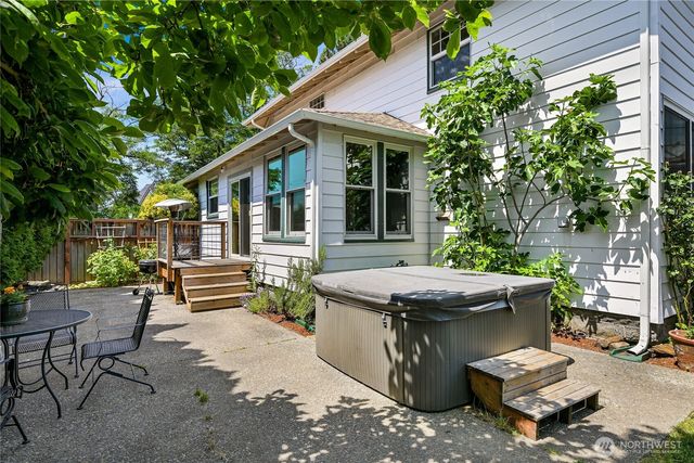 2600 Hampton Place, Bellingham, WA 98225