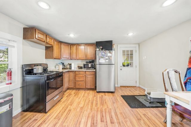 14-16 Moore St, Quincy, MA 02169