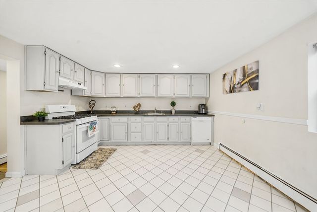14-16 Moore St, Quincy, MA 02169