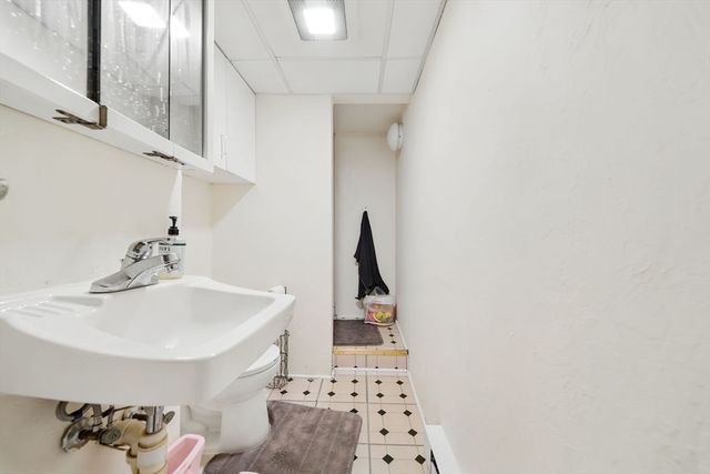 14-16 Moore St, Quincy, MA 02169
