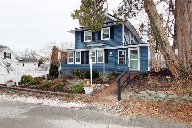 19 Maple Street, Wareham, MA 02532