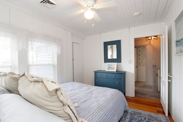 19 Maple Street, Wareham, MA 02532