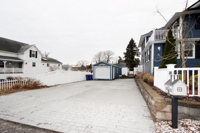 19 Maple Street, Wareham, MA 02532