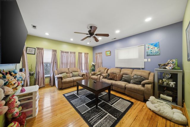 137 S 16th Avenue, Maywood, IL 60153