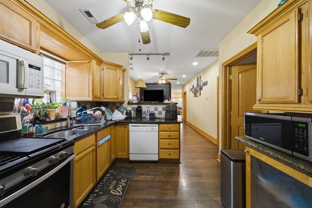 137 S 16th Avenue, Maywood, IL 60153