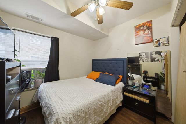 137 S 16th Avenue, Maywood, IL 60153