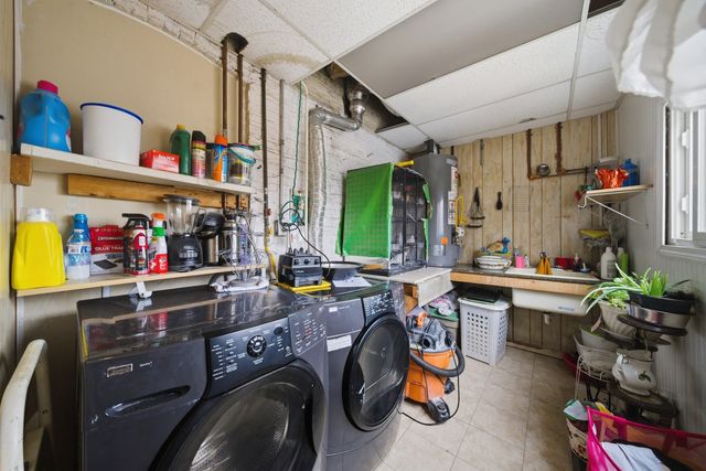 137 S 16th Avenue, Maywood, IL 60153