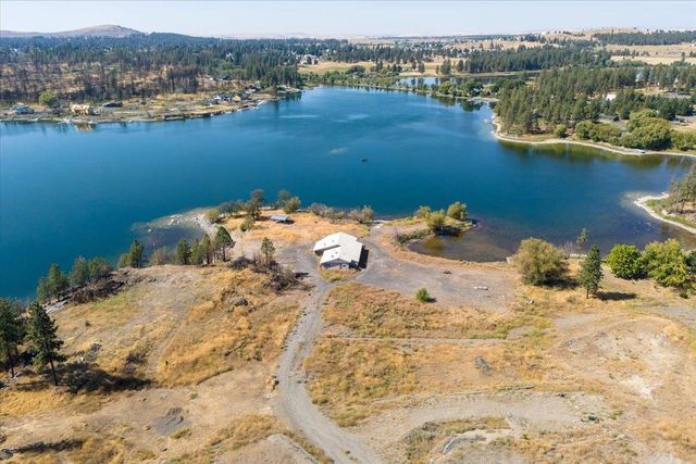 9212 S Silver Lake Rd, Medical Lake, WA 99022