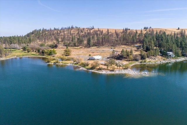9212 S Silver Lake Rd, Medical Lake, WA 99022