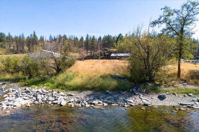 9212 S Silver Lake Rd, Medical Lake, WA 99022