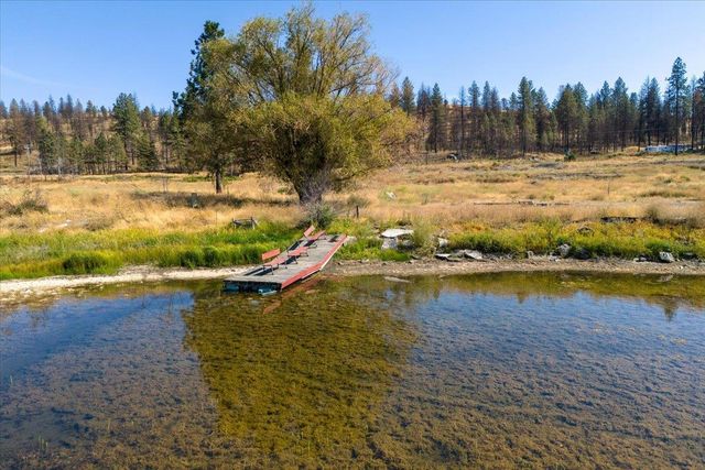 9212 S Silver Lake Rd, Medical Lake, WA 99022