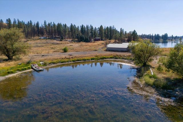 9212 S Silver Lake Rd, Medical Lake, WA 99022