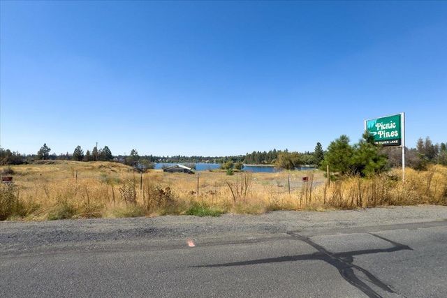 9212 S Silver Lake Rd, Medical Lake, WA 99022